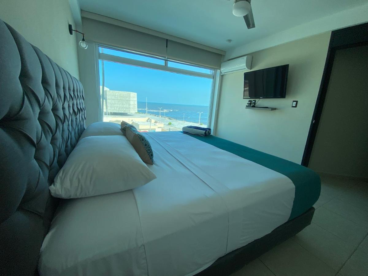 FRENTE PLAYA vista al mar, PISCINA DE USO EXCLUSIVO Boca del Río Exterior foto
